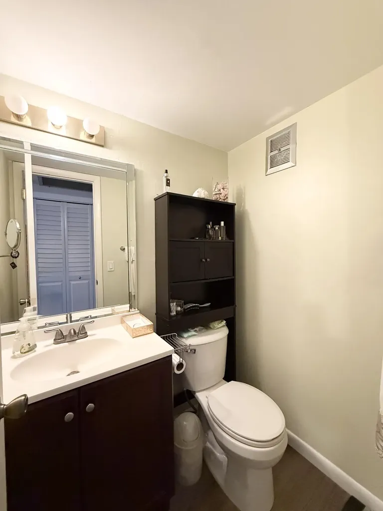 228 Canterbury J West Palm Beach FL 33417