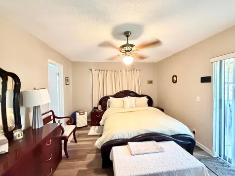 228 Canterbury J West Palm Beach FL 33417