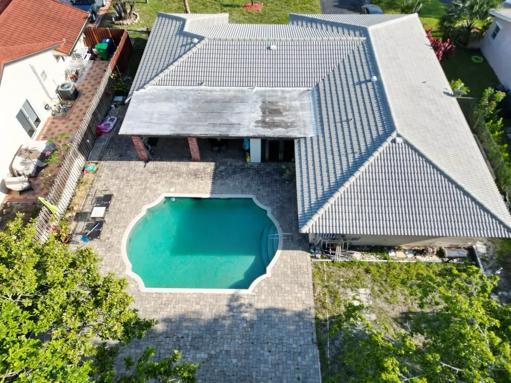 8753 NW 27th Street Coral Springs FL 33065