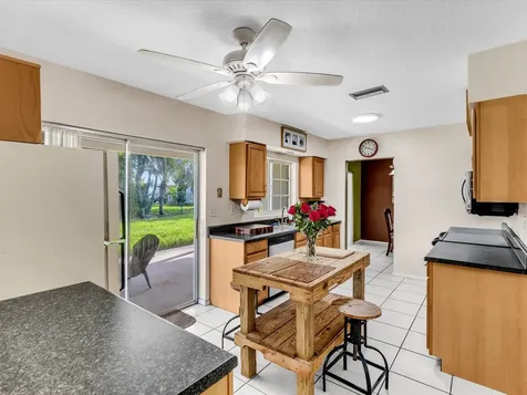 9603 NW 73rd Street Tamarac FL 33321