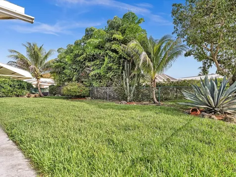 9603 NW 73rd Street Tamarac FL 33321