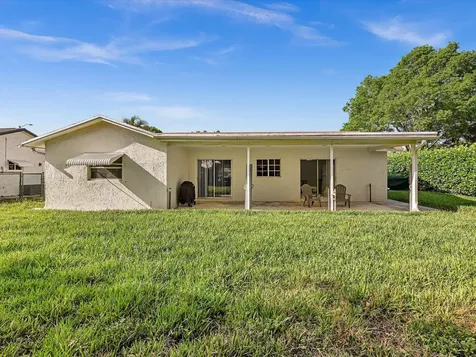9603 NW 73rd Street Tamarac FL 33321