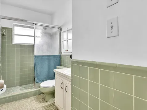 9603 NW 73rd Street Tamarac FL 33321
