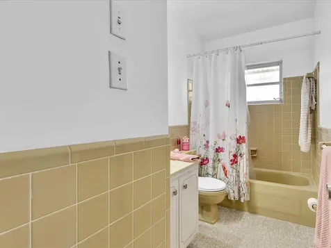 9603 NW 73rd Street Tamarac FL 33321