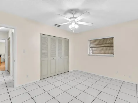 9603 NW 73rd Street Tamarac FL 33321