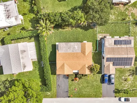 9603 NW 73rd Street Tamarac FL 33321