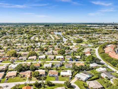 9603 NW 73rd Street Tamarac FL 33321