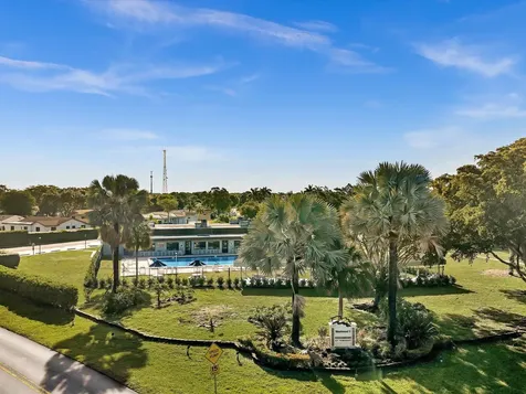 9603 NW 73rd Street Tamarac FL 33321