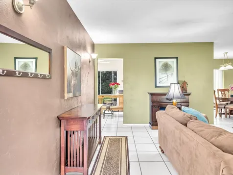 9603 NW 73rd Street Tamarac FL 33321