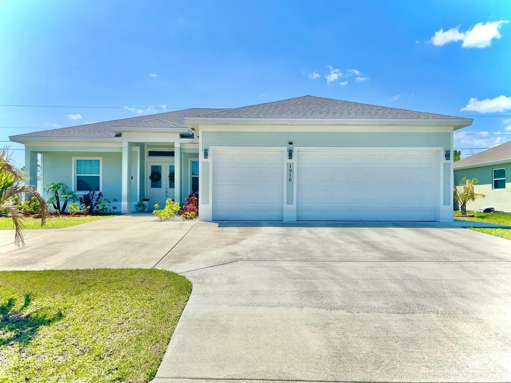 1950 SW Glendale Street Port St Lucie FL 34987