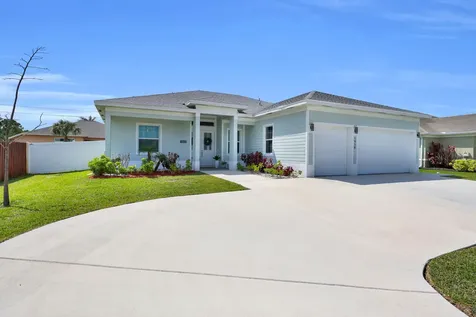 1950 SW Glendale Street Port St Lucie FL 34987