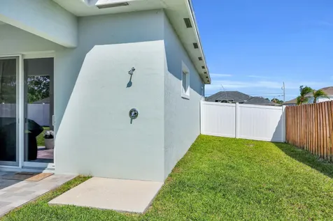 1950 SW Glendale Street Port St Lucie FL 34987
