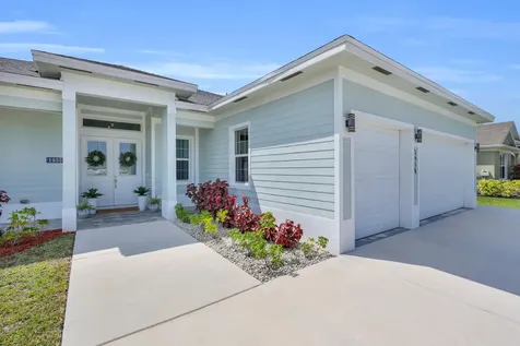 1950 SW Glendale Street Port St Lucie FL 34987