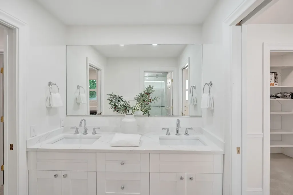 2401 NW 39th Street Boca Raton FL 33431