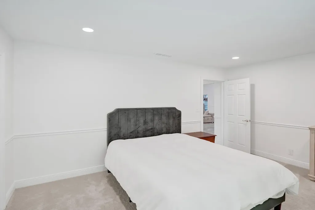 2401 NW 39th Street Boca Raton FL 33431