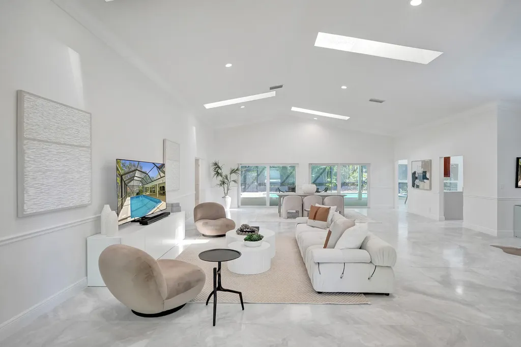 2401 NW 39th Street Boca Raton FL 33431