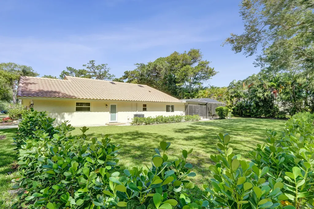 2401 NW 39th Street Boca Raton FL 33431