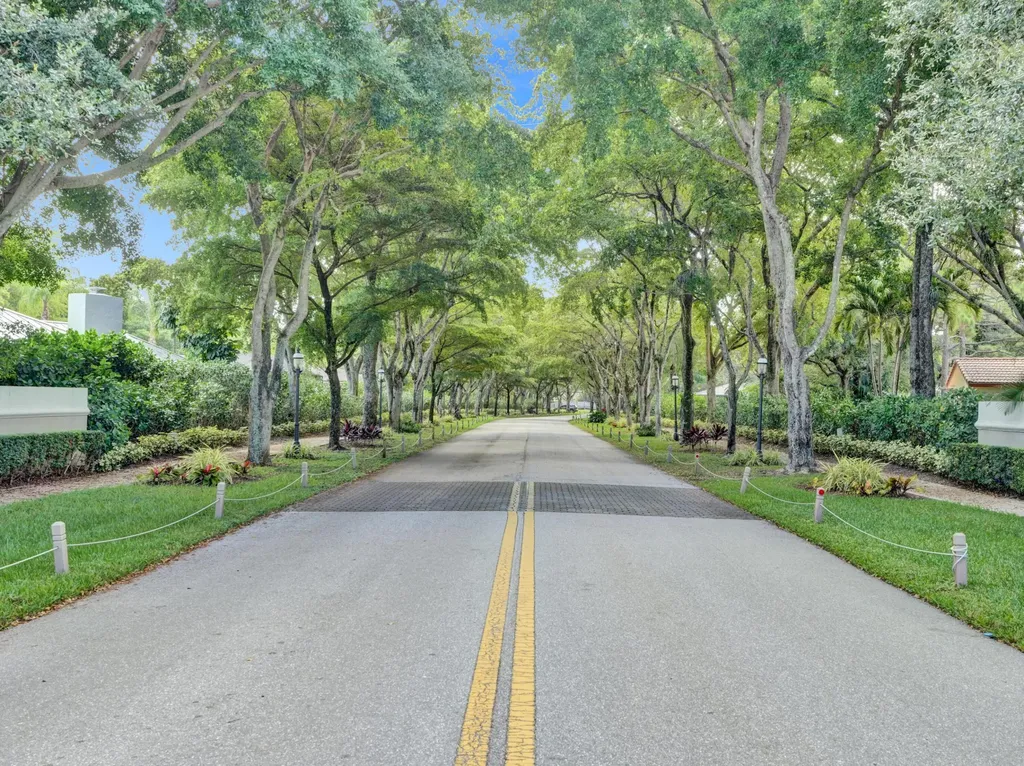 2401 NW 39th Street Boca Raton FL 33431