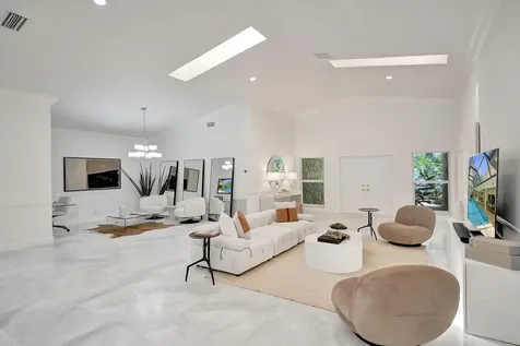 2401 NW 39th Street Boca Raton FL 33431