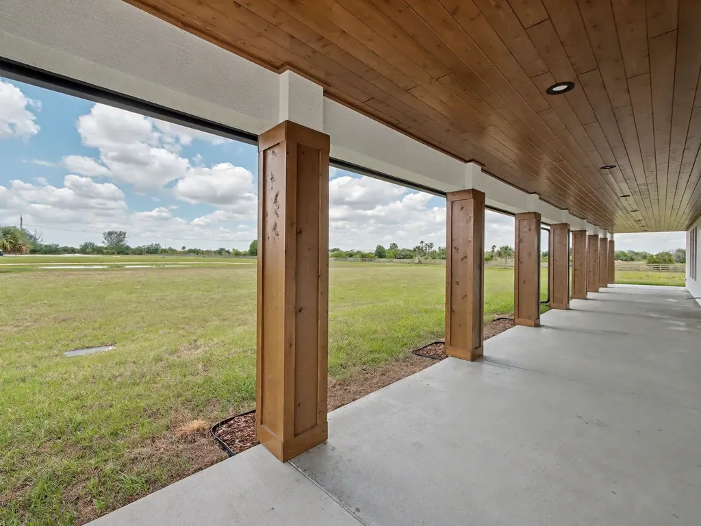 9480 Carlton Road Port St Lucie FL 34987