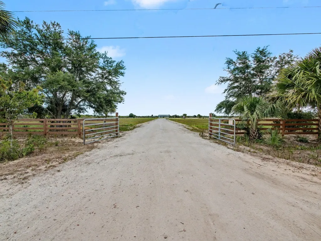 9480 Carlton Road Port St Lucie FL 34987