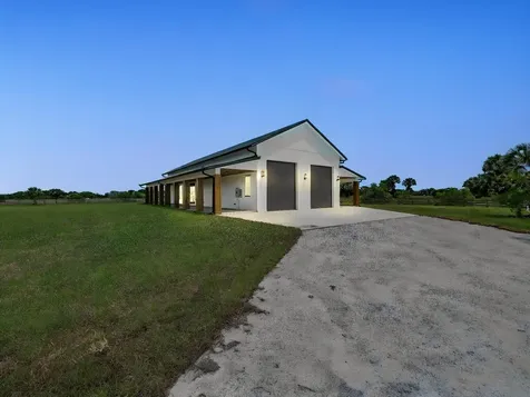 9480 Carlton Road Port St Lucie FL 34987