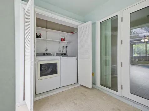 1680 NE 34th Lane Oakland Park FL 33334