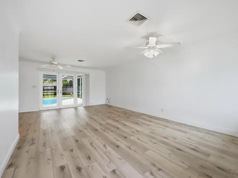 1680 NE 34th Lane Oakland Park FL 33334