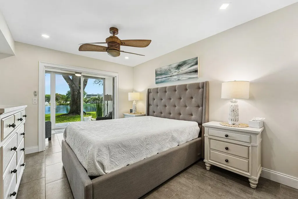 1027 Farnham O Deerfield Beach FL 33442