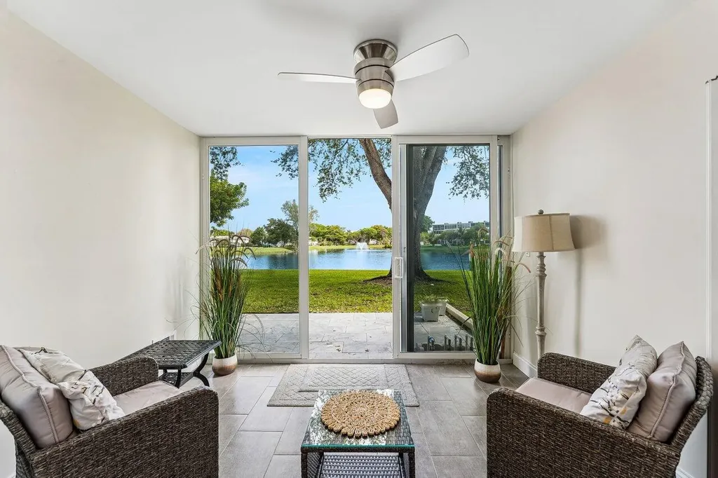 1027 Farnham O Deerfield Beach FL 33442