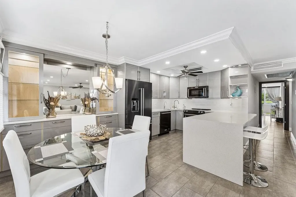 1027 Farnham O Deerfield Beach FL 33442