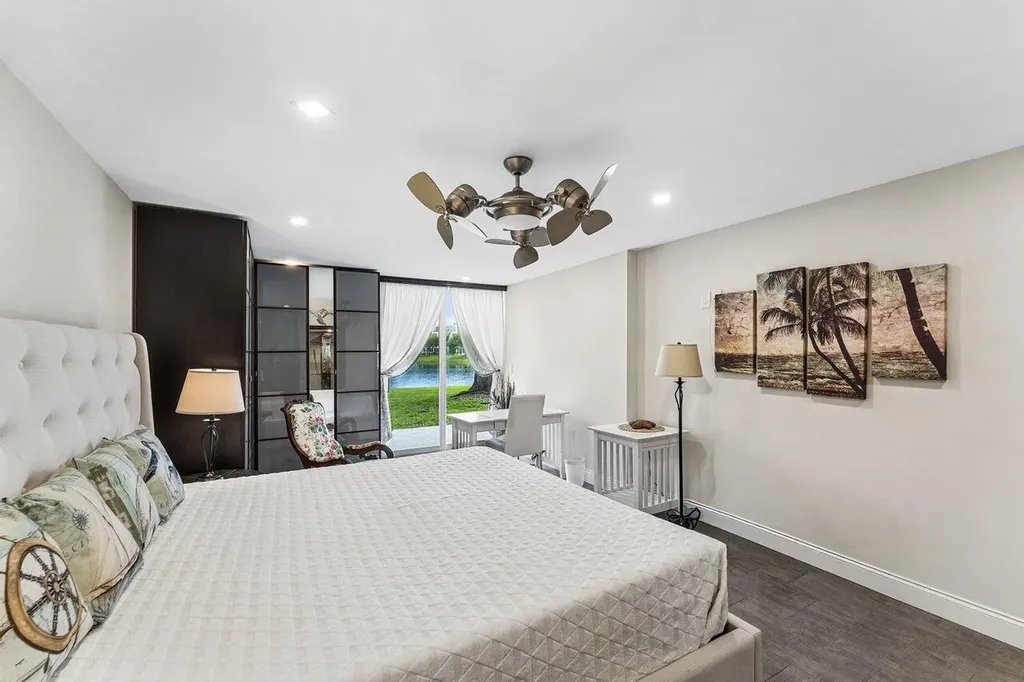 1027 Farnham O Deerfield Beach FL 33442