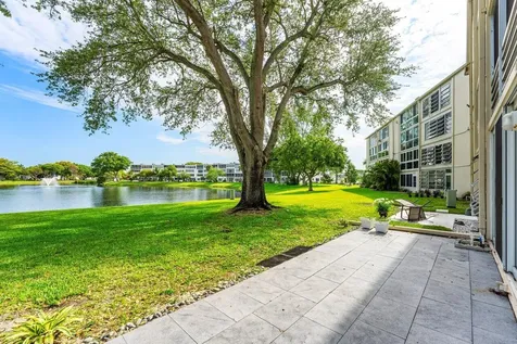 1027 Farnham O Deerfield Beach FL 33442