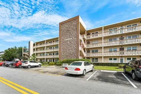 1027 Farnham O Deerfield Beach FL 33442