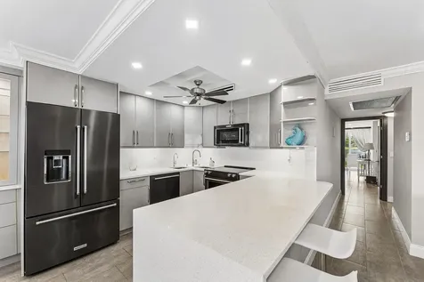 1027 Farnham O Deerfield Beach FL 33442