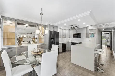 1027 Farnham O Deerfield Beach FL 33442