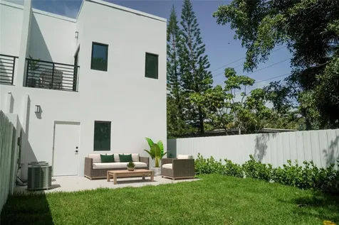 1138 NE 2nd Avenue Fort Lauderdale FL 33304