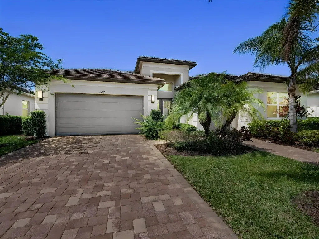 11699 SW Coronado Springs Drive Port St Lucie FL 34987