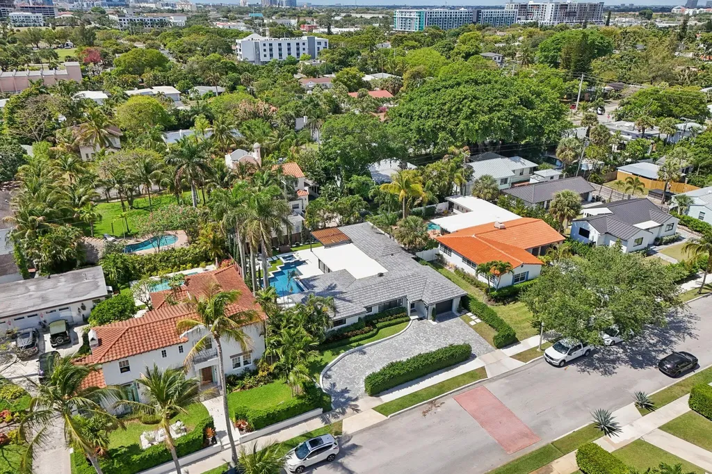 240 30th Street West Palm Beach FL 33407
