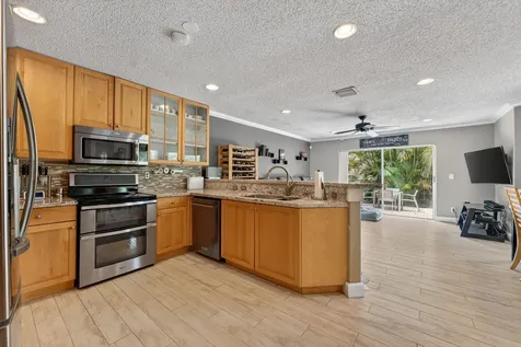 7962 N Silverado Circle Hollywood FL 33024