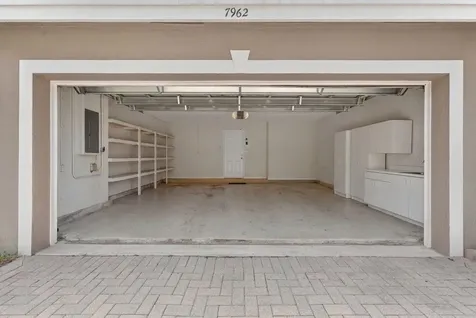 7962 N Silverado Circle Hollywood FL 33024