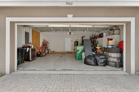7962 N Silverado Circle Hollywood FL 33024