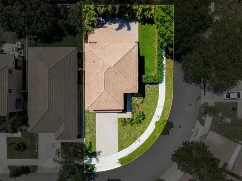 7962 N Silverado Circle Hollywood FL 33024