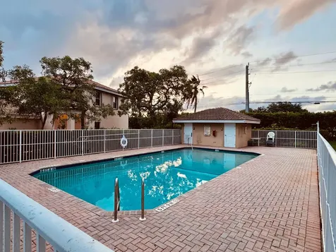 7962 N Silverado Circle Hollywood FL 33024