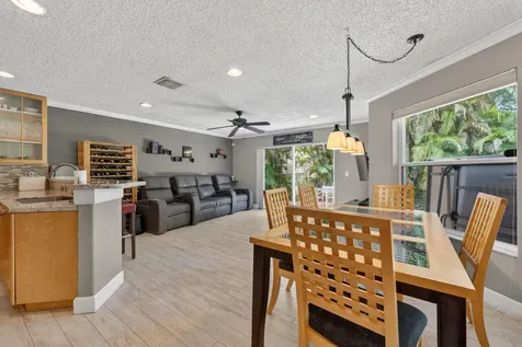 7962 N Silverado Circle Hollywood FL 33024