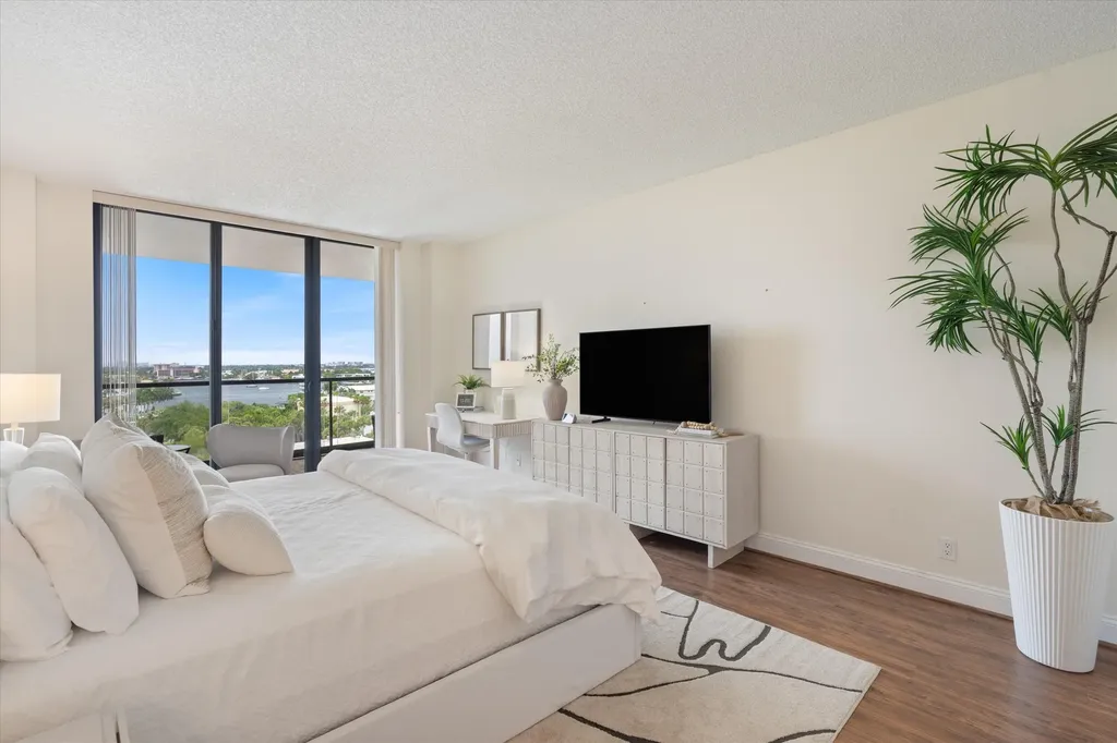 1300 S Ocean Boulevard Pompano Beach FL 33062