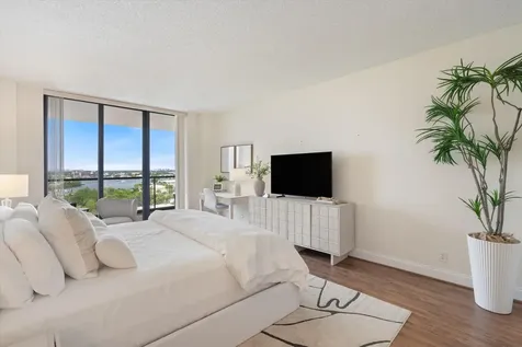 1300 S Ocean Boulevard Pompano Beach FL 33062