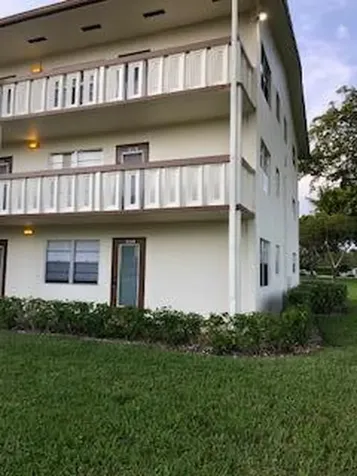 392 Mansfield I Boca Raton FL 33434