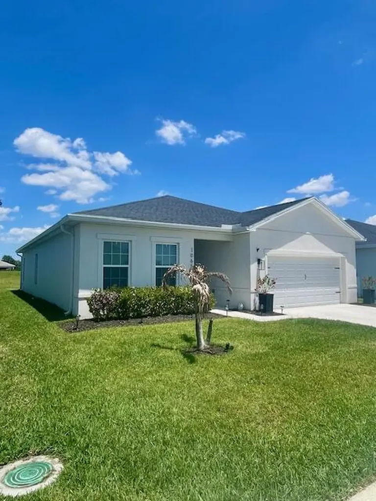 10657 SW Vasari Way Port St Lucie FL 34987
