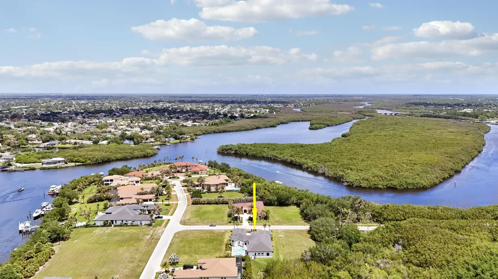 179 SE Via Terra Bella Port St Lucie FL 34952